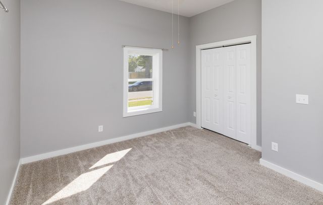 303 W 5th Street S, Newton, IA 50208