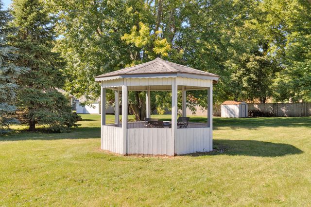 303 W 5th Street S, Newton, IA 50208