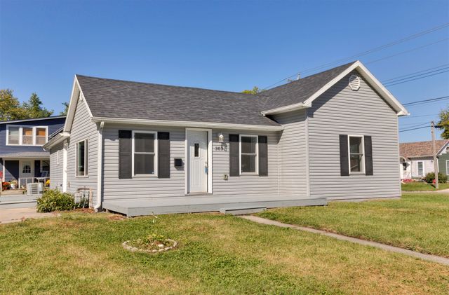 303 W 5th Street S, Newton, IA 50208