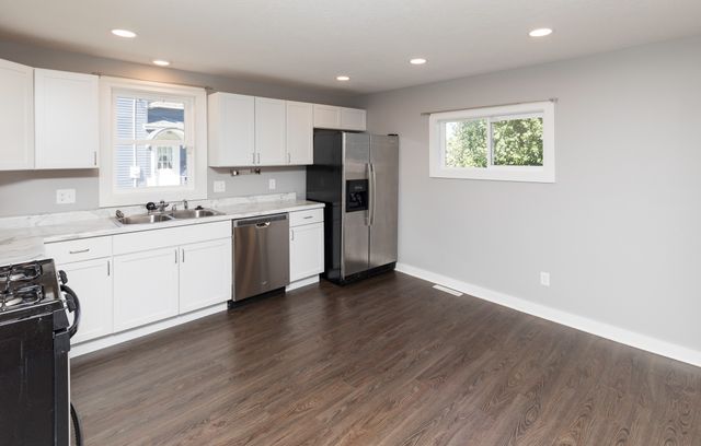 303 W 5th Street S, Newton, IA 50208