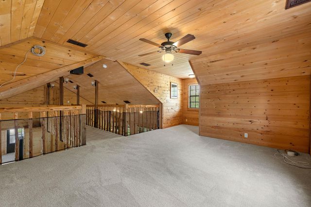 571 Balch RD, Elgin, TX 78621