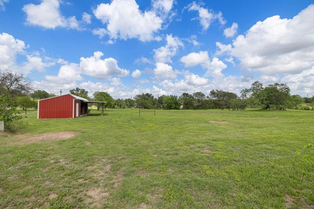 571 Balch RD, Elgin, TX 78621