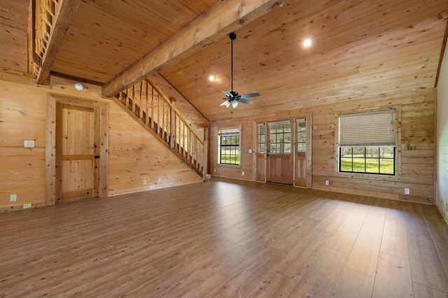571 Balch RD, Elgin, TX 78621