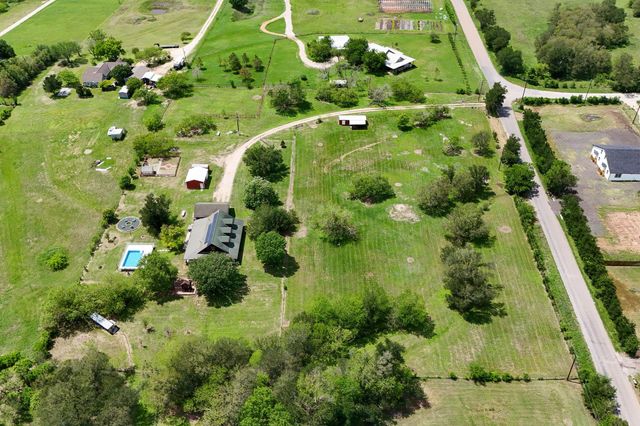 571 Balch RD, Elgin, TX 78621