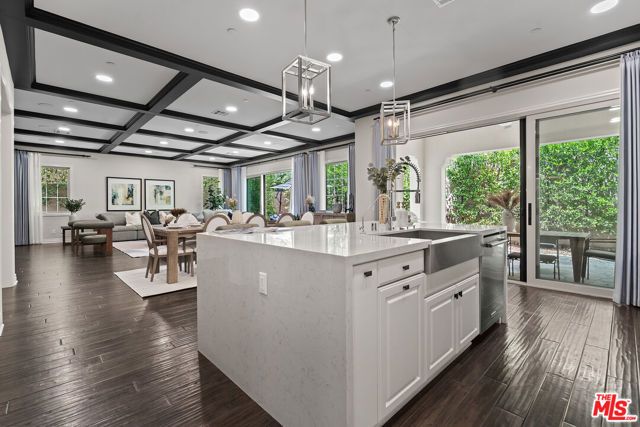 55 Suede, Irvine, CA 92602
