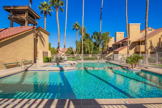 4901 S CALLE LOS CERROS Drive 202, Tempe, AZ 85282