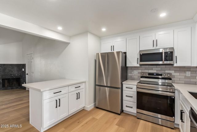 4901 S CALLE LOS CERROS Drive 202, Tempe, AZ 85282