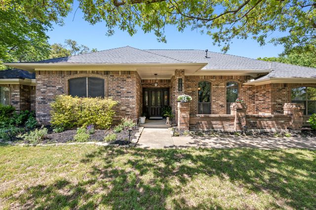 216 Eastwood Drive, Southlake, TX 76092