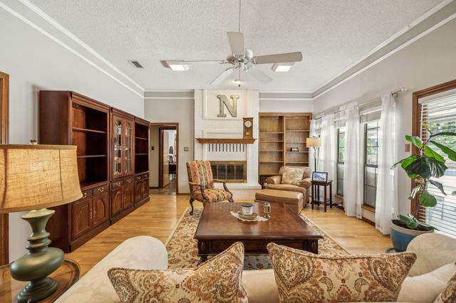 216 Eastwood Drive, Southlake, TX 76092