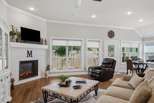 10059 Dayspring Drive, Flint, TX 75762