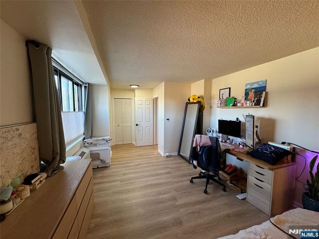 1590 Anderson Avenue 2F, Fort Lee, NJ 07024
