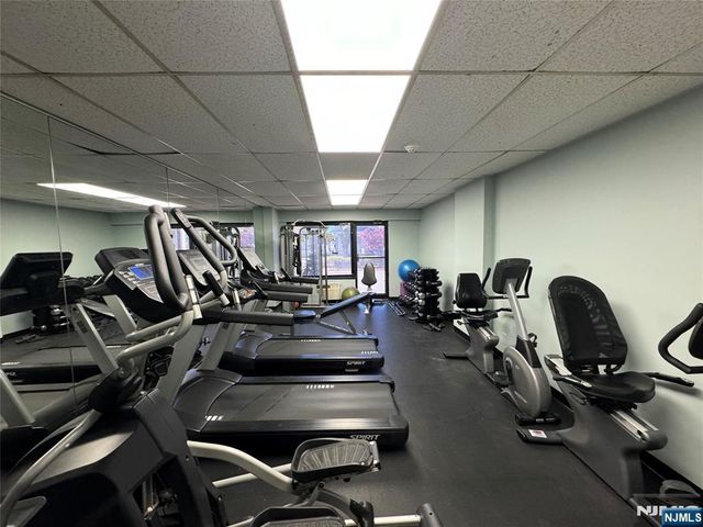 1590 Anderson Avenue 2F, Fort Lee, NJ 07024