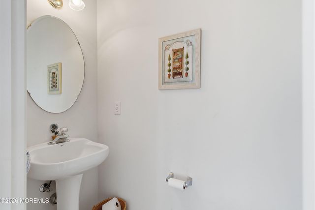 15 Benjamin Court, Barnegat, NJ 08005