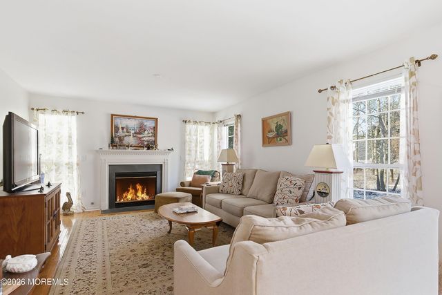 15 Benjamin Court, Barnegat, NJ 08005