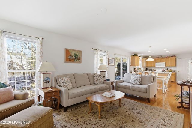 15 Benjamin Court, Barnegat, NJ 08005