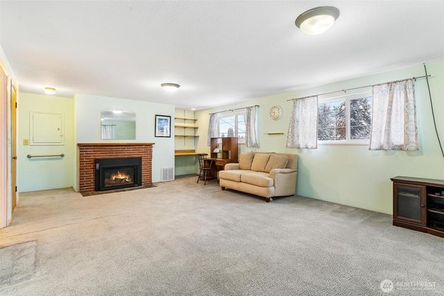 22804 105th Place SE, Kent, WA 98031