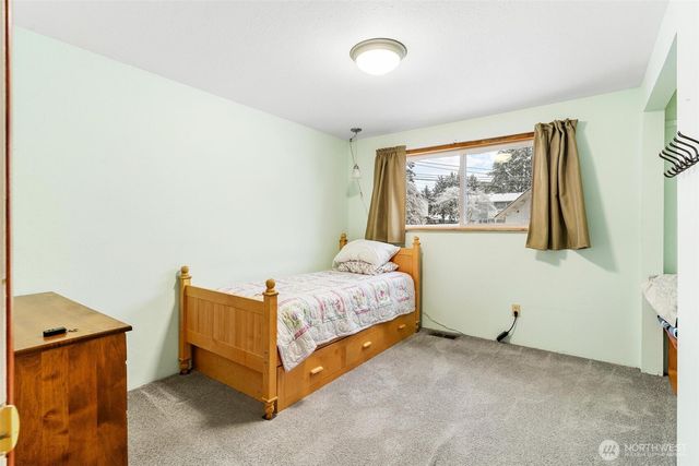 22804 105th Place SE, Kent, WA 98031