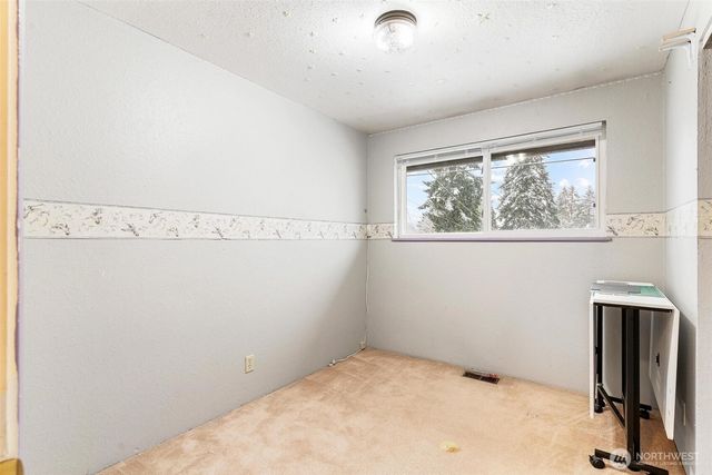 22804 105th Place SE, Kent, WA 98031