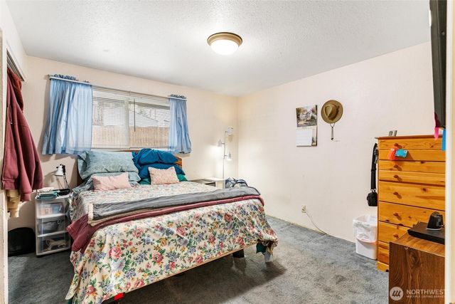 22804 105th Place SE, Kent, WA 98031