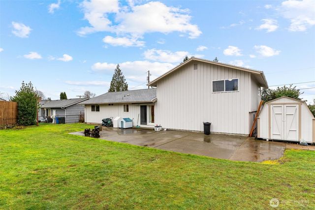22804 105th Place SE, Kent, WA 98031