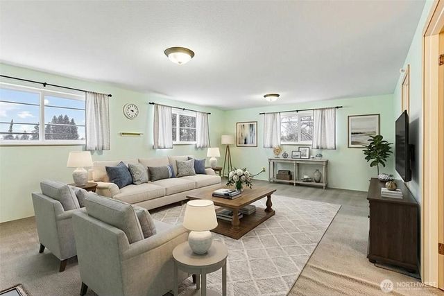 22804 105th Place SE, Kent, WA 98031