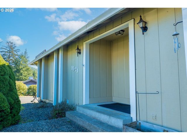 1521 RANCH Rd, Reedsport, OR 97467