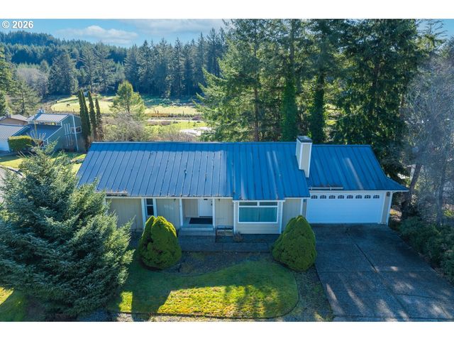 1521 RANCH Rd, Reedsport, OR 97467