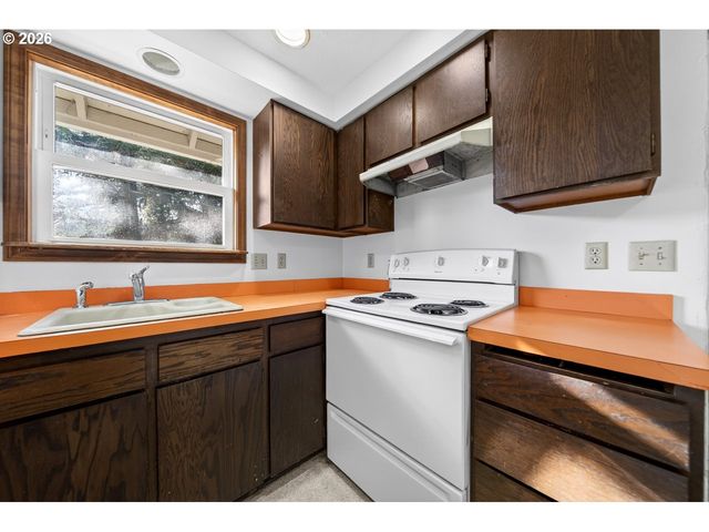 1521 RANCH Rd, Reedsport, OR 97467