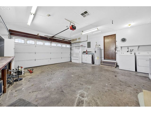 1521 RANCH Rd, Reedsport, OR 97467