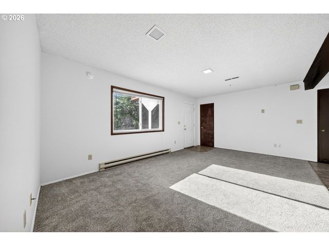 1521 RANCH Rd, Reedsport, OR 97467