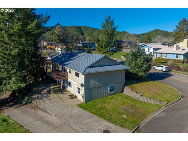 1521 RANCH Rd, Reedsport, OR 97467