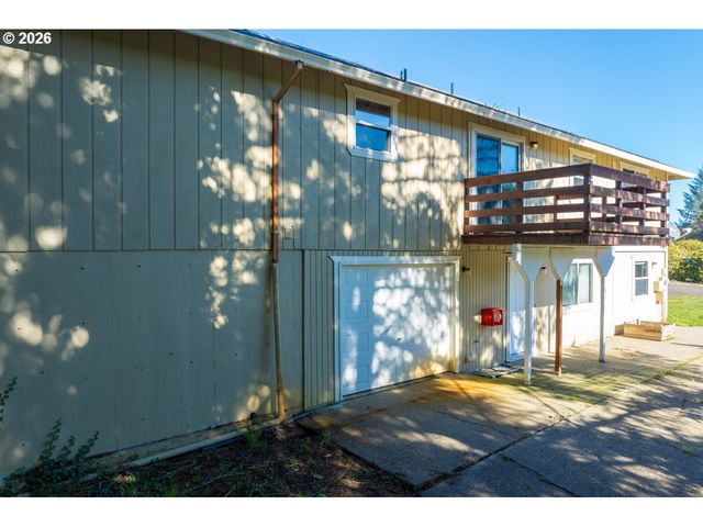 1521 RANCH Rd, Reedsport, OR 97467