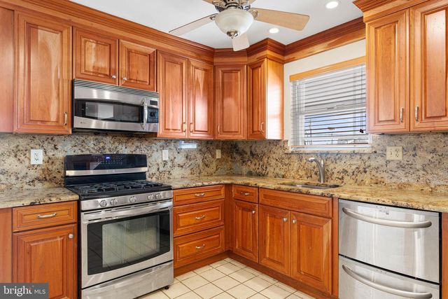 9400 FRANKFORD AVE, Philadelphia, PA 19114