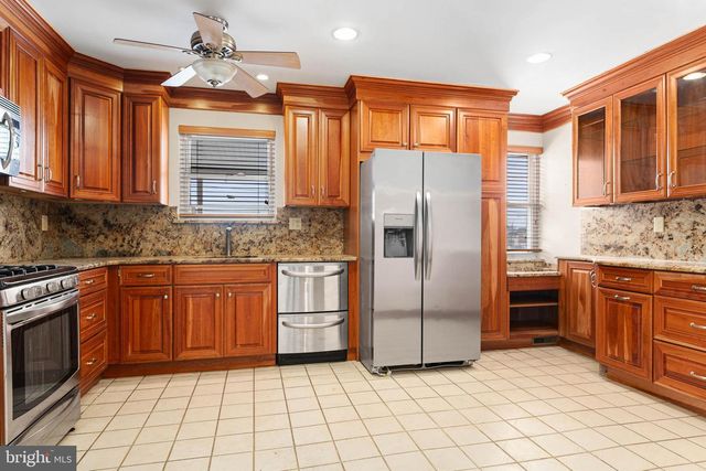 9400 FRANKFORD AVE, Philadelphia, PA 19114