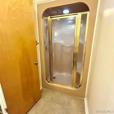 35 New Bingham Drive, Wetumpka, AL 36093