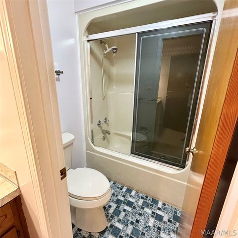 35 New Bingham Drive, Wetumpka, AL 36093