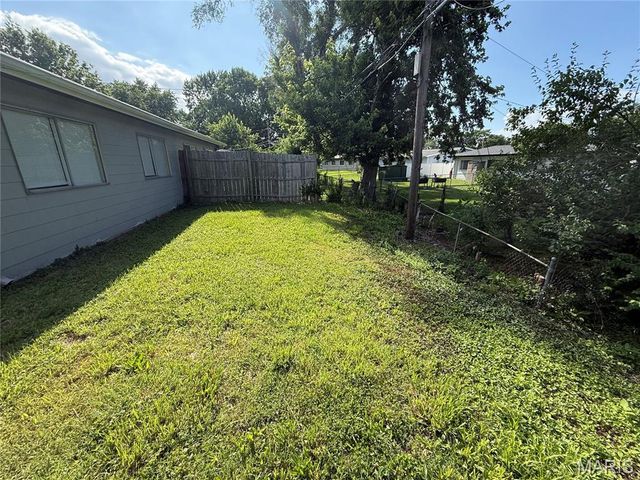 651 Southwell Lane, Florissant, MO 63031