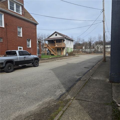 1354 5th Ave, Arnold, PA 15068