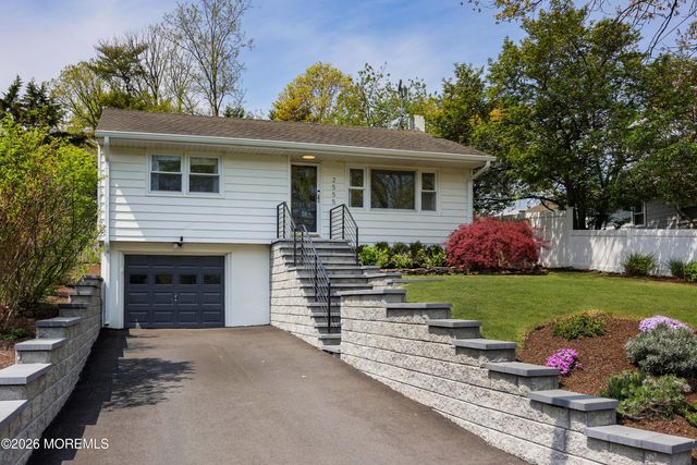 2555 Algonkin Trail, Manasquan, NJ 08736