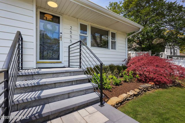 2555 Algonkin Trail, Manasquan, NJ 08736