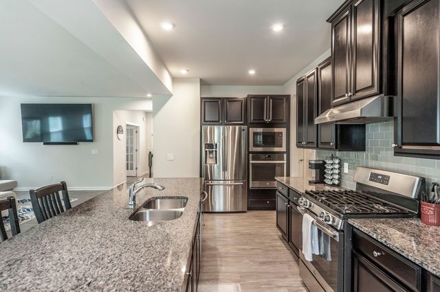 269 Grassy Glen Dr, Gallatin, TN 37066