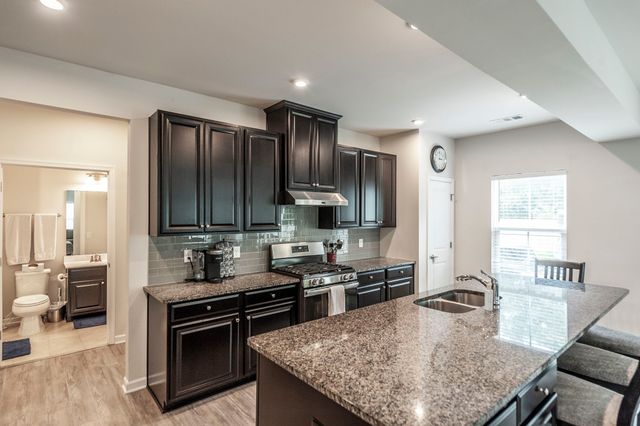 269 Grassy Glen Dr, Gallatin, TN 37066