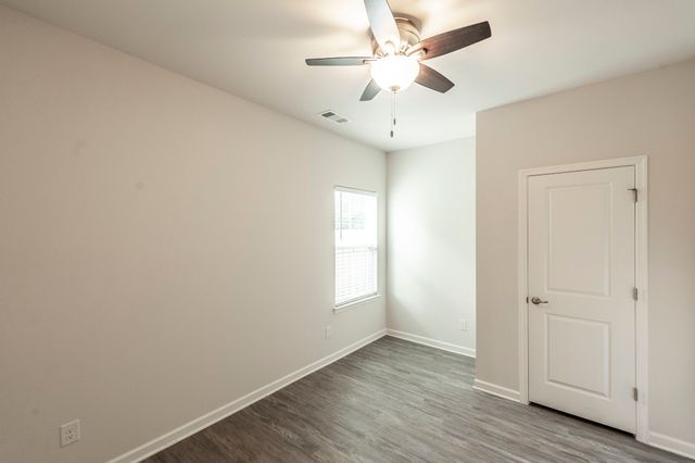 269 Grassy Glen Dr, Gallatin, TN 37066