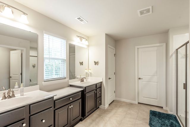 269 Grassy Glen Dr, Gallatin, TN 37066