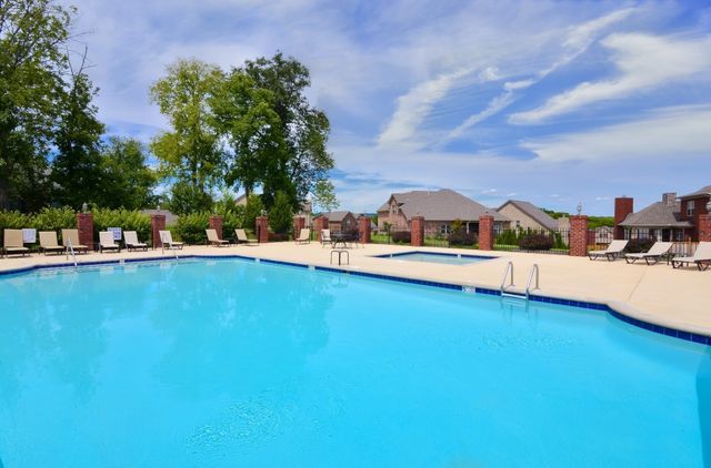 269 Grassy Glen Dr, Gallatin, TN 37066