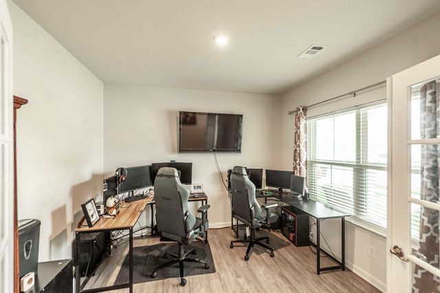 269 Grassy Glen Dr, Gallatin, TN 37066