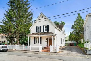 17 Sutherland, Lowell, MA 01850
