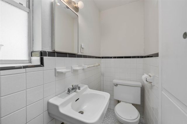 615 Massey Tompkins Road, Baytown, TX 77521