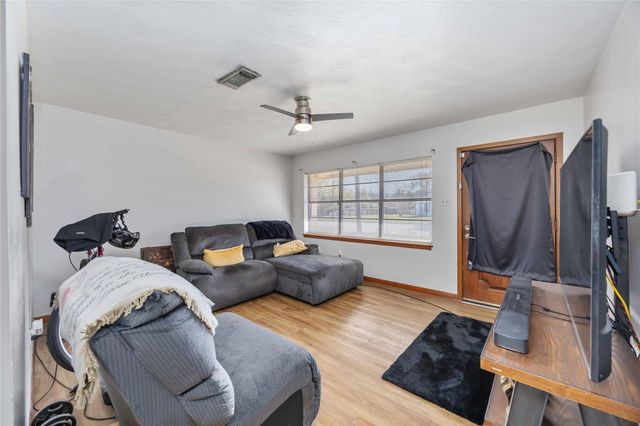 615 Massey Tompkins Road, Baytown, TX 77521