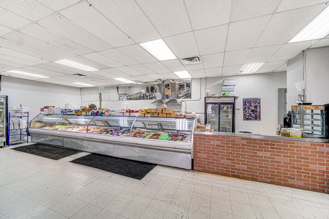 5600 W Division Street, Chicago, IL 60651